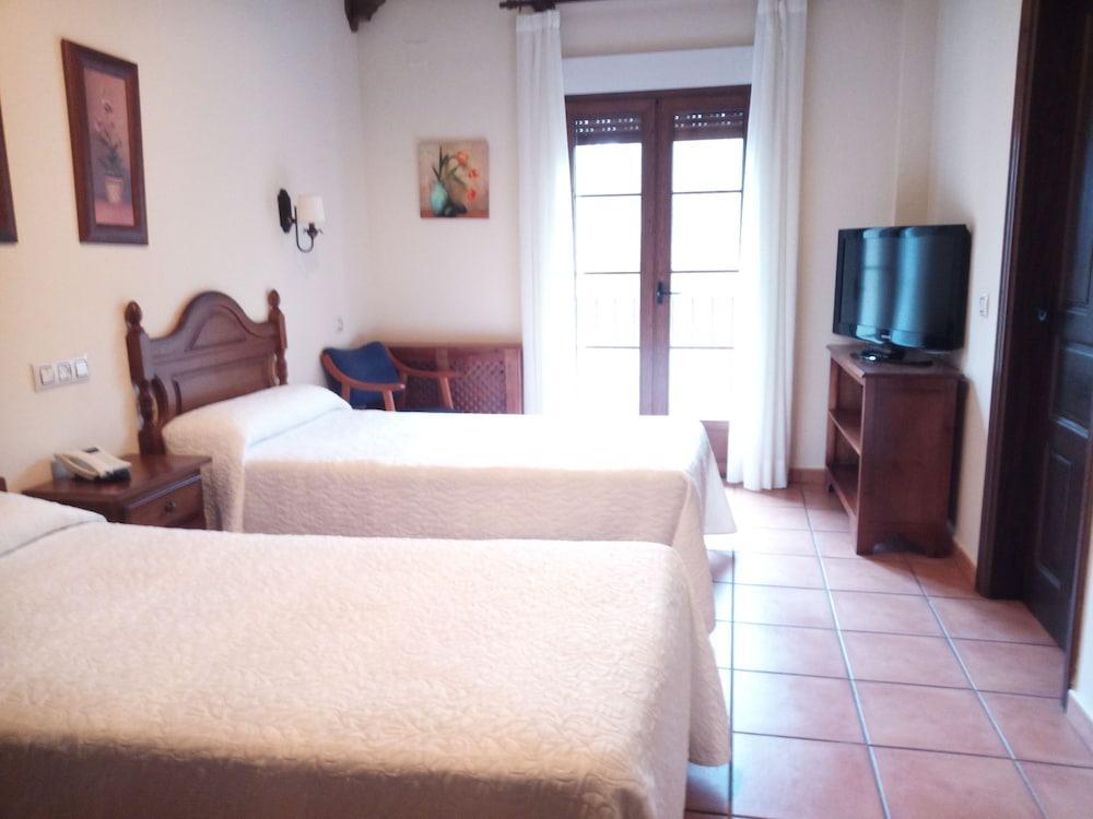 Hotel Rural Castuo H Cc 656 Pinofranqueado Eksteriør bilde